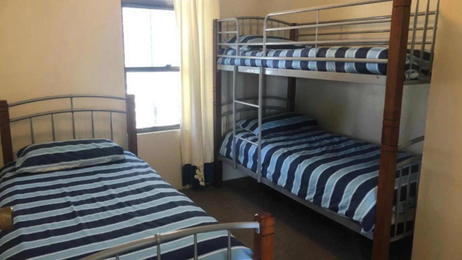 Madrid Unit 5 Apartment Caloundra