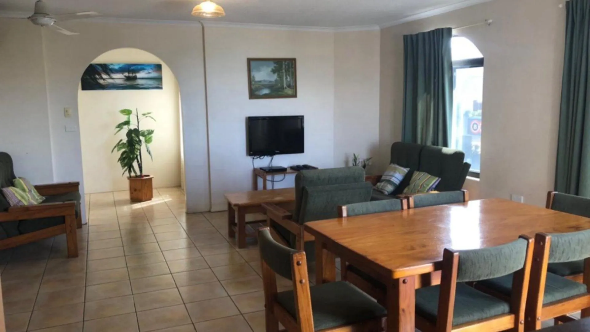 Madrid Unit 5 Apartment Caloundra